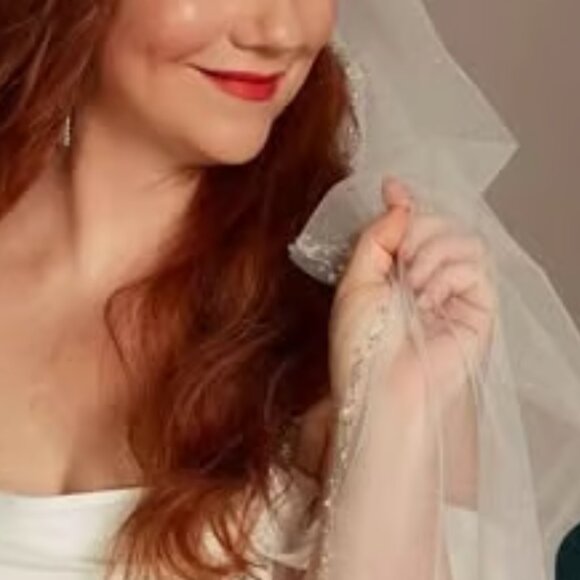 David’s Bridal Cathedral Wedding Veil – Sparkle Tulle & Pearl Detail - Picture 7 of 8